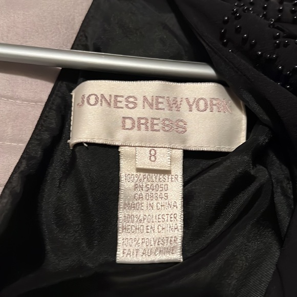 Little black beaded dress size 8. - Picture 5 of 5